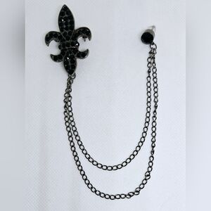 Black Fleur-de-Lis Rhinestone Pin with Double Chain – Gothic Lapel Brooch